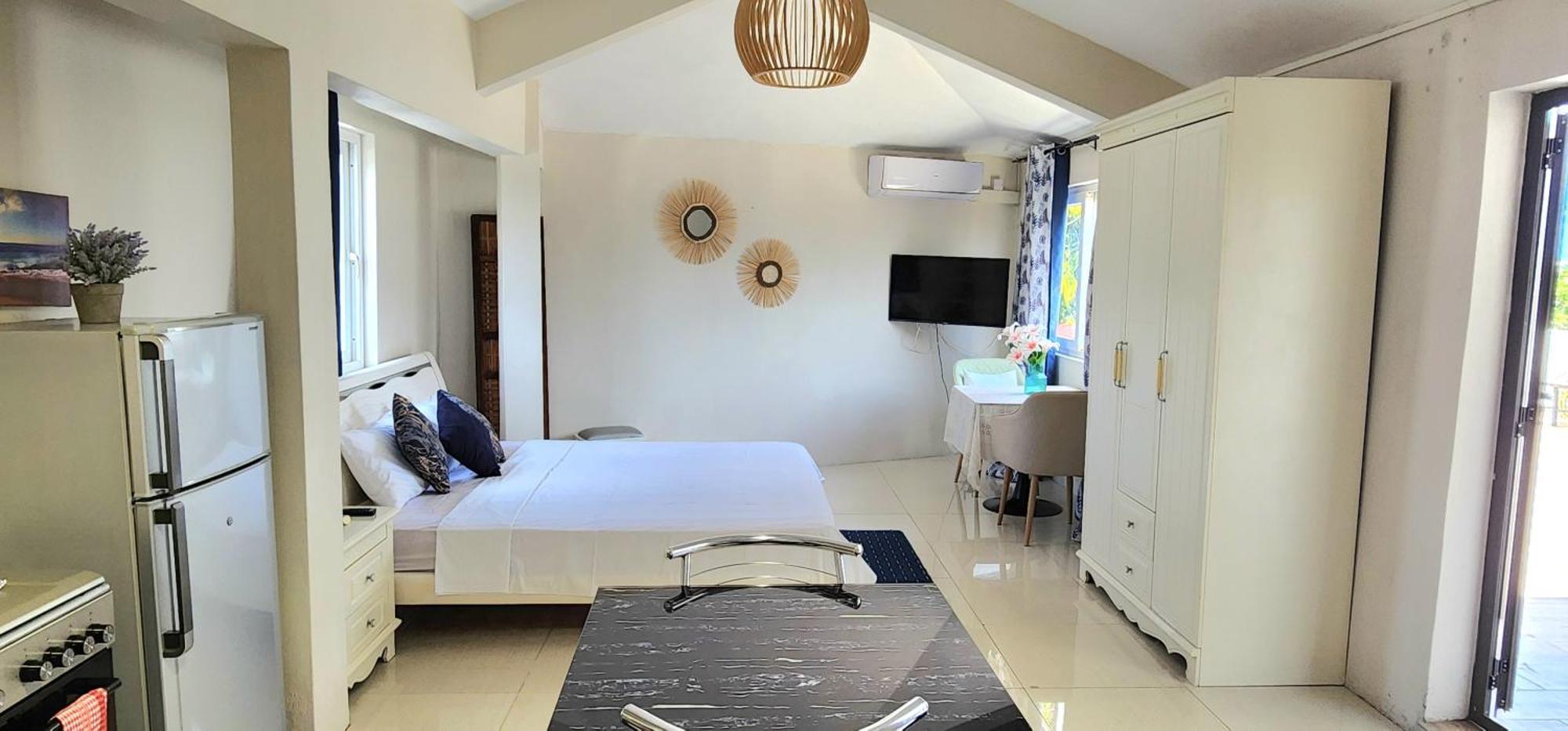 Lovely Studio Apartment With Views Of The Lagoon. Гранд-Бэй Экстерьер фото
